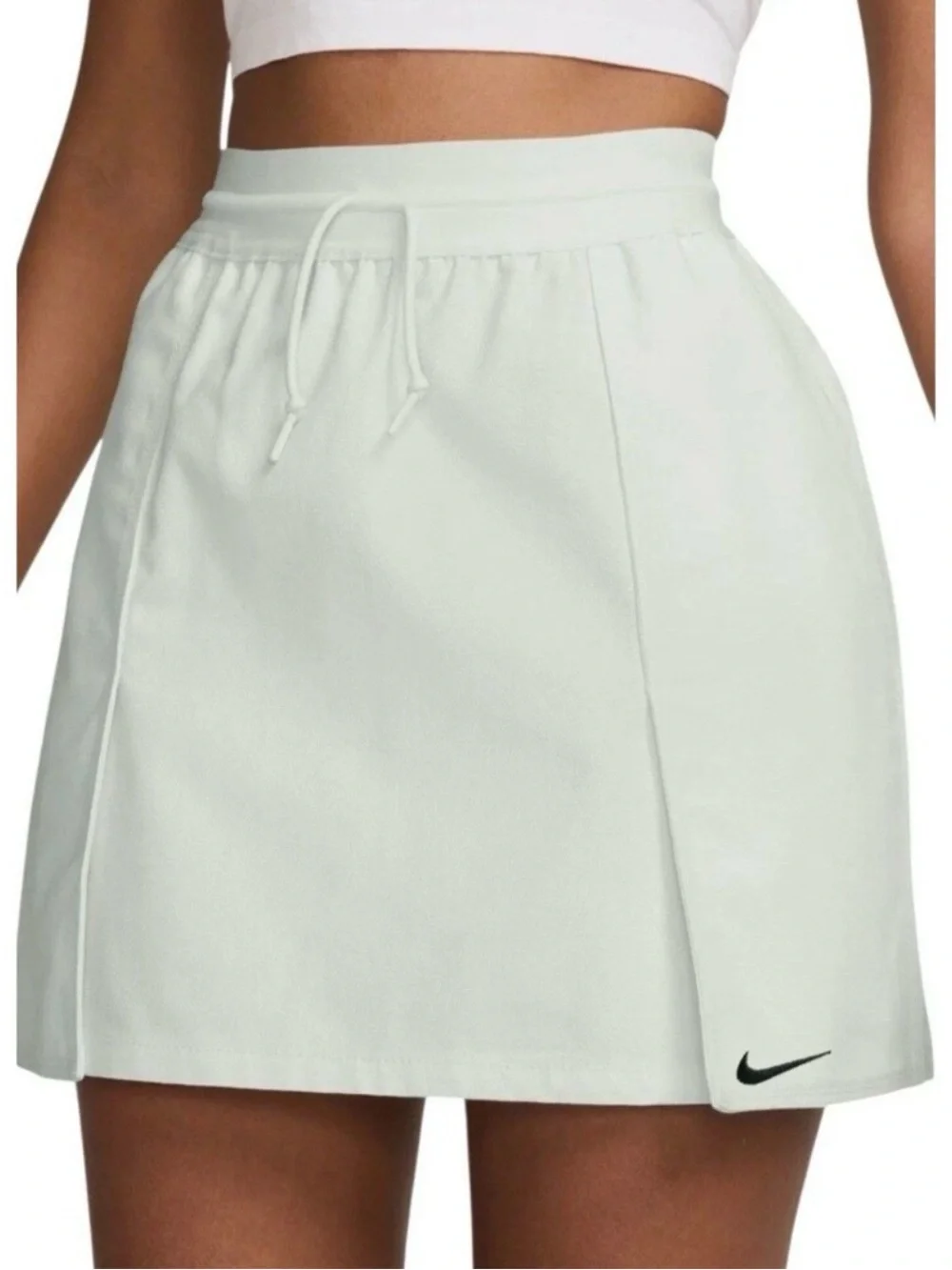 NWT Nike Standard Fit Athletic cargo skirt Drawstring Waist - Size M